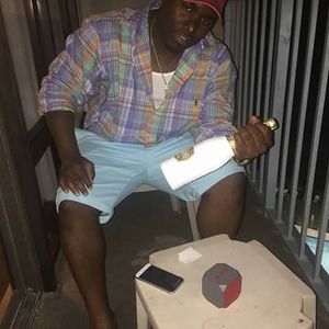 Meet your Posher, Derrick